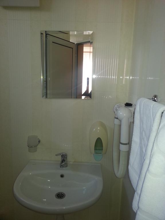 Family Hotel Yola Chepelare Oda fotoğraf